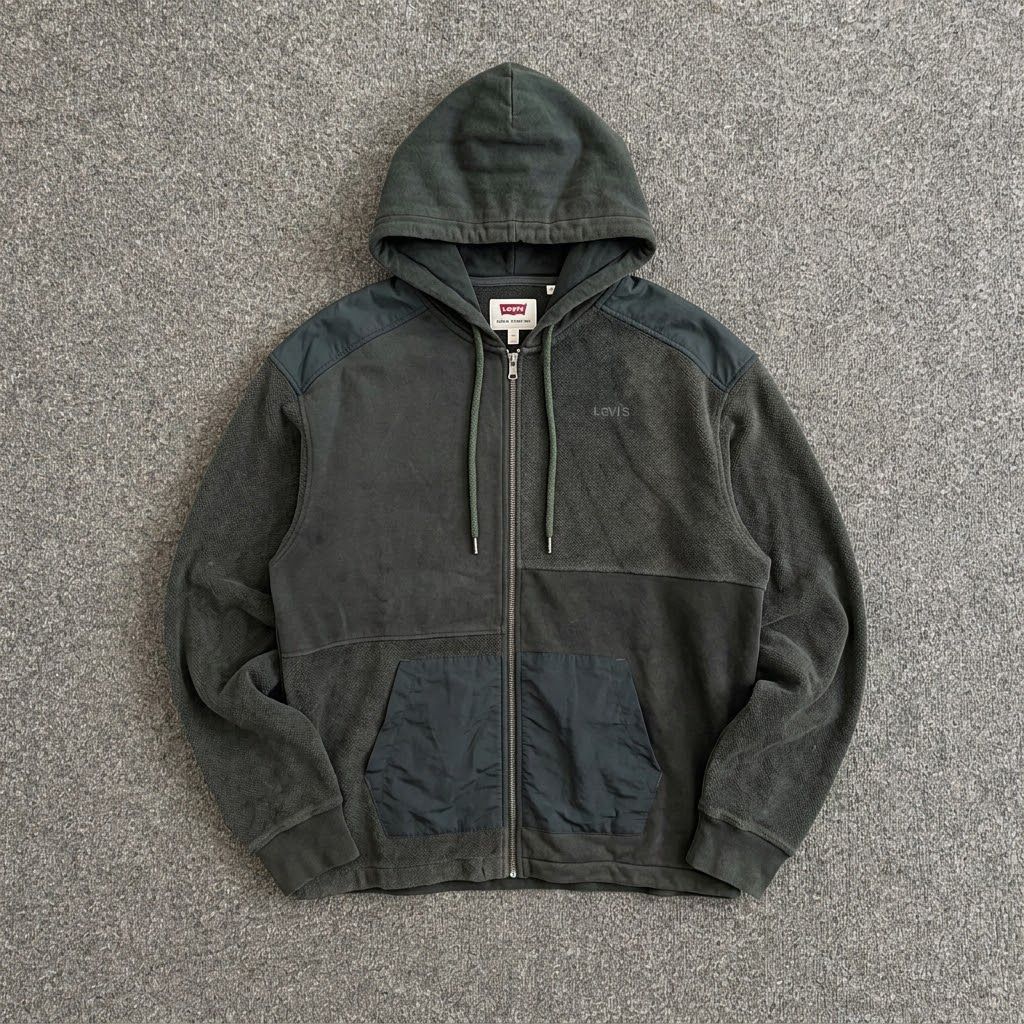 Levi's Paneled Oversized Full-Zip Hoodie (Category: Coats, Jackets and Outerwear) located in Batangas. Submitted by lelethrift.com (Listing ID 1468862139, Image 1). Description: Levi's Paneled Oversized Full-Zip Hooded Hoodie Size: Medium on tag, best fit sa Large to XL complete tags Ready to use, napa laundry na dual zipper excellent condition no fades 10/10 color rate sobrang solid neto👌.