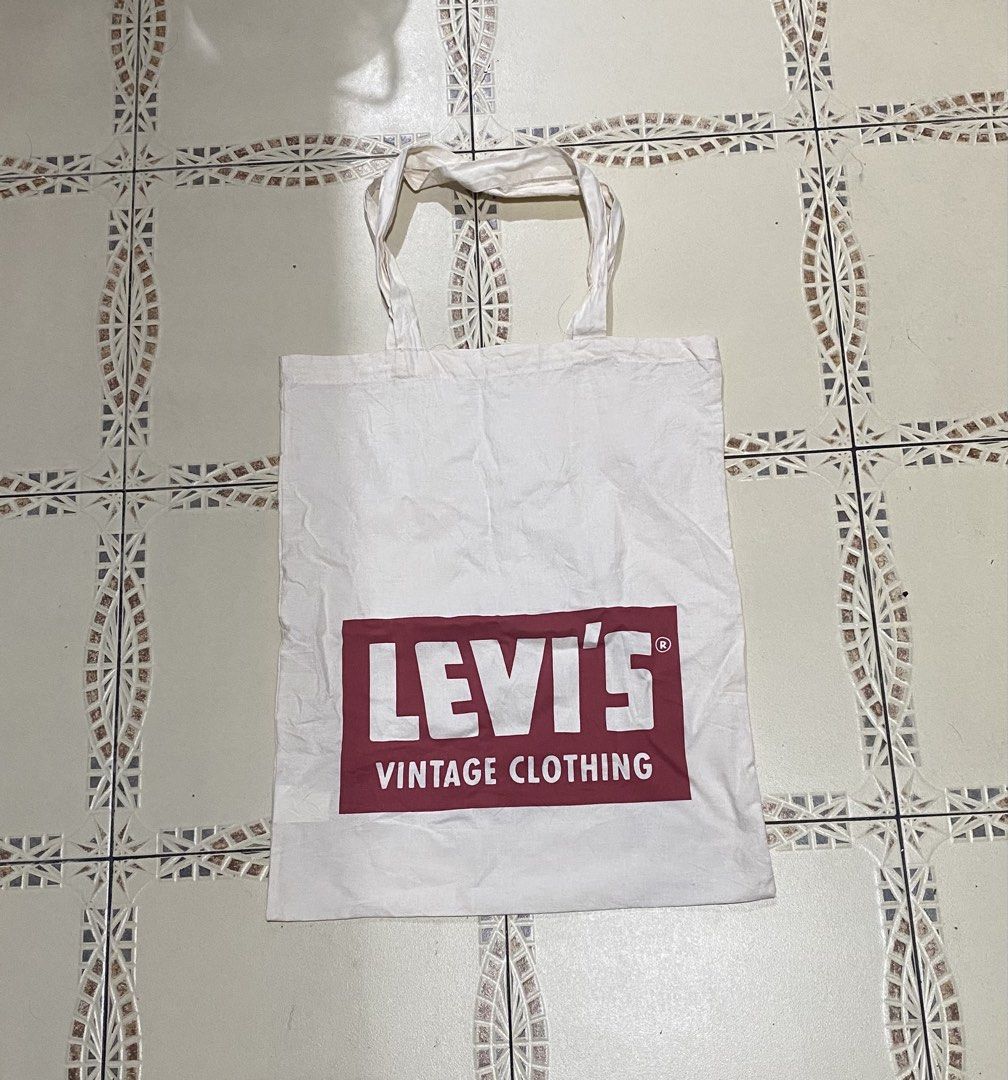 Levis tote bag (Category: Tote Bags) located in Cebu City. Submitted by hustler_69 (Listing ID 1468851686, Image 2). Description: Levis tote bag 15.5 width 19.5 length Excellent condition Details are all posted.