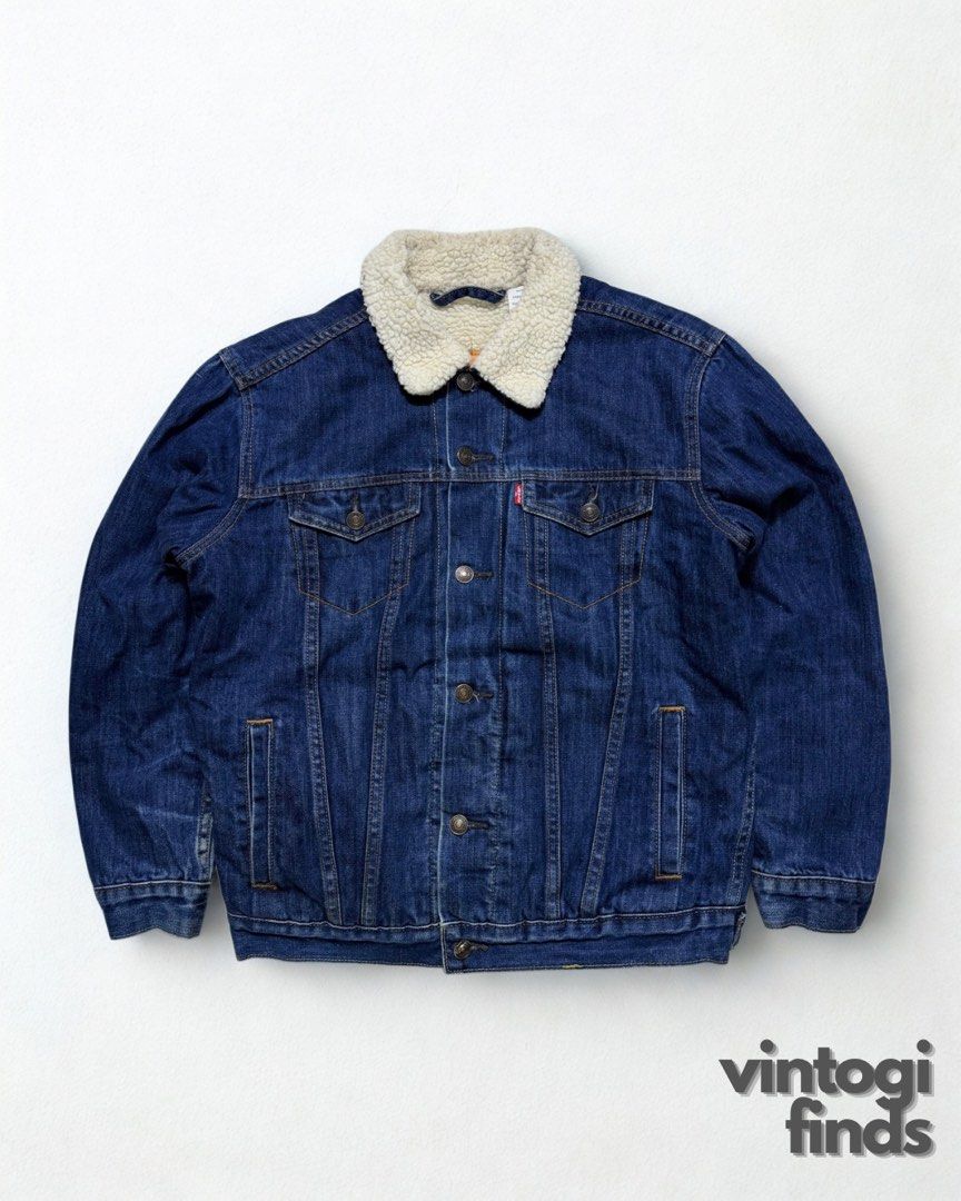 Levi’s Type III Sherpa Trucker Jacket (Category: Coats, Jackets and Outerwear) located in Baguio. Submitted by Vintogi.finds (Listing ID 1468791805, Image 1). Description: Width: 22.5 Length: 25 BOXY Small on tag Fits Medium to Large Color rate: 9.8/10 Pristine Condition ✨.