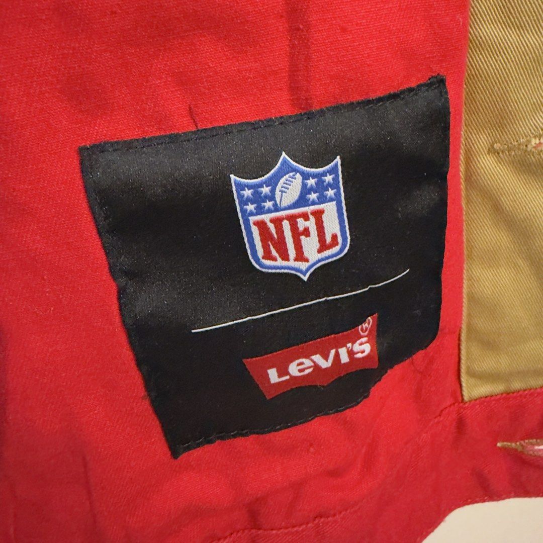 Levi’s x SF Brown Denim Jacket (Category: Coats, Jackets and Outerwear) located in Manila. Submitted by jerichomal82553 (Listing ID 1468911234, Image 3). Description: Levi’s x SF Brown Denim Jacket 22 by 25 Good Condition Complete Tags .