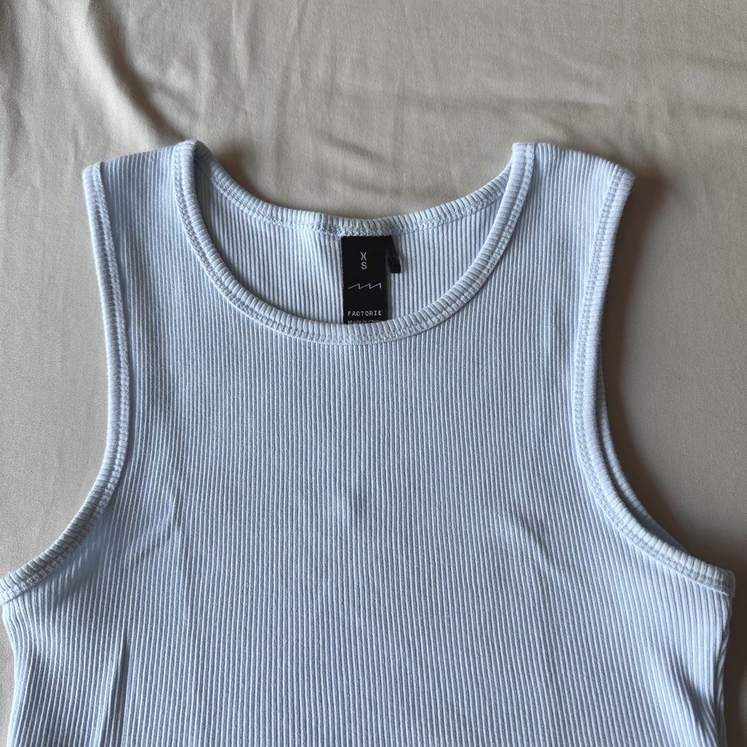 Light Blue Ribbed Crop Tank Top (Category: Sleeveless) located in San Juan City. Submitted by keep.it.clean (Listing ID 1468819972, Image 2). Description: - bought from Australia .