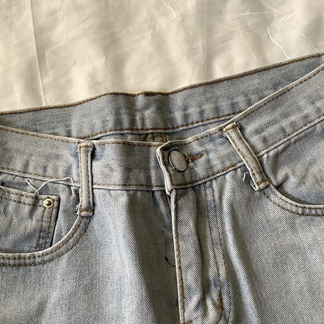 Light Denim Ripped Style Jorts (Category: Shorts) located in Cavite. Submitted by kbyshe_catalog (Listing ID 1468857273, Image 3). Description: w: 25 l: 17 inches ripped style (raw/tattered hem).