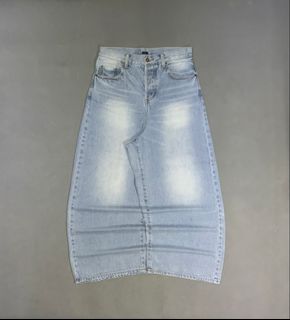 (Category: ) located in . Submitted by jnkfit_denim (Listing ID 1468927289, Image 1). Description: .