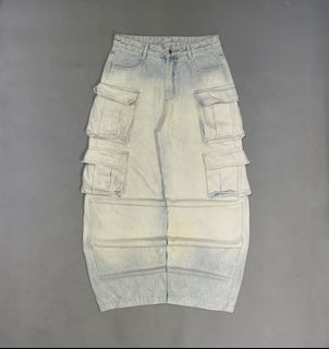 (Category: ) located in . Submitted by jnkfit_denim (Listing ID 1468927427, Image 1). Description: .
