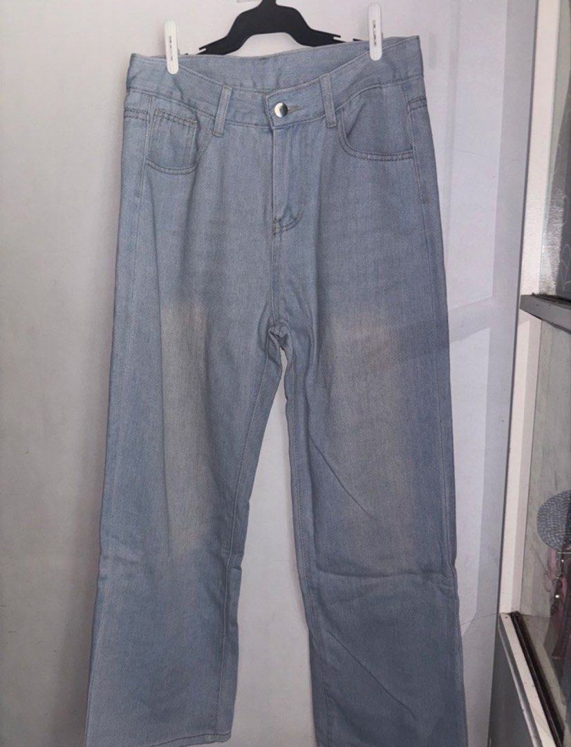 Light Wash Denim Jeans (Category: Jeans) located in General Trias. Submitted by r_bimil (Listing ID 1468724429, Image 1). Description: Light Wash Denim Jeans for sale!.