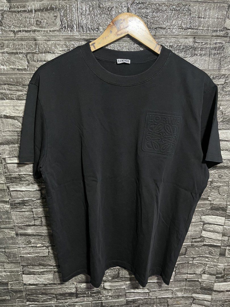 Loewe Anagram Logo Shirt (Category: Luxury Apparel) located in Manila. Submitted by flex_curation (Listing ID 1468725702, Image 2). Description: 22x26 IN VERY GOOD CONDITION BACOOR CAVITE LOC.