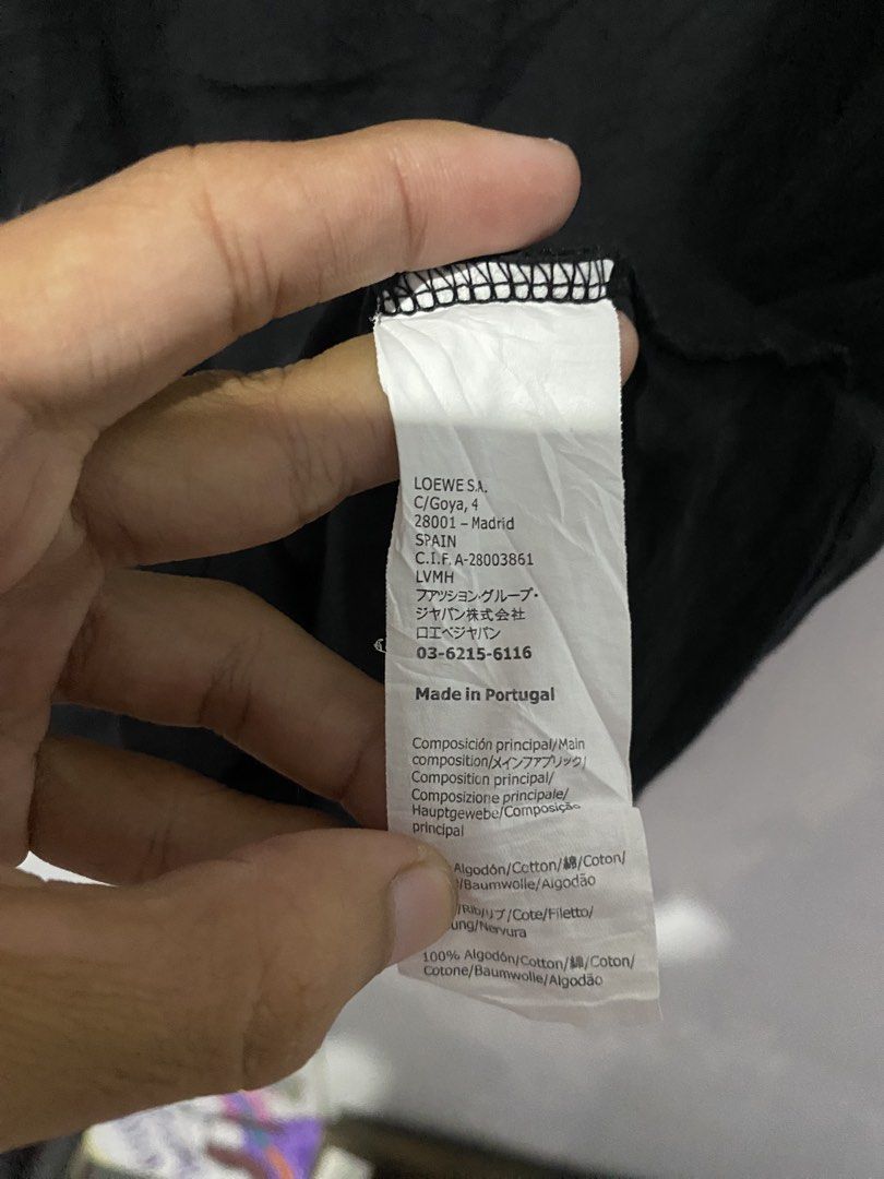 Loewe Black Cactus Logo T-Shirt (Category: Shirts) located in Bulacan. Submitted by _myarchive (Listing ID 1468872180, Image 3). Description: 18-19x24.5 itim n itim pa cut/missing necktag kang pero may washtag.