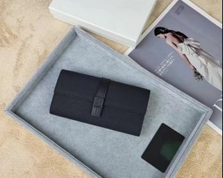 (Category: ) located in . Submitted by japanandsingaporeluxepreloved (Listing ID 1468726563, Image 1). Description: .