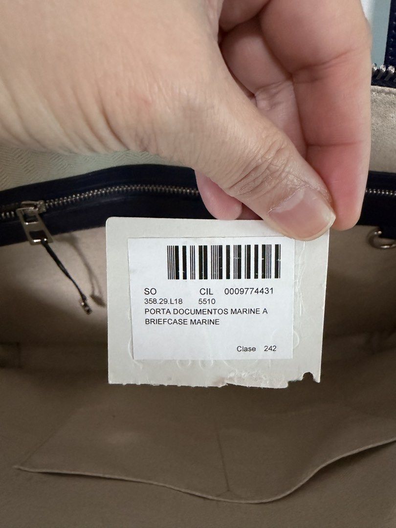 Loewe Porta Documentos Marine Briefcase (Category: Briefcases) located in Taguig. Submitted by riacalleja1 (Listing ID 1468756570, Image 3). Description: Vintage LOEWE Porta Documentos Marine / Briefcase – Navy Blue Leather ₱25,000| Slightly negotiable Selling my vintage Loewe Porta Documentos Marine business/document bag in beautiful navy blue leather. Purchased from NUIR Vintage in Shibuya, Tokyo, Japan. A minimalist, rectangular leather docume