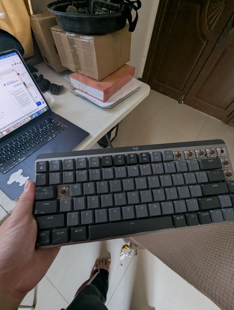 Logitech MX Mechanical Mini (Category: Computer Keyboard) located in Angeles City. Submitted by marchawkins (Listing ID 1468899619, Image 1). Description: Selling my Logitech MX Mechanical Mini has scratches po but does not affect the performance honest issue: may sira po ung key W and also nawala na ung ibang caps battery life is amazing, negotiable po sa sure buyer. meetup around Pampanga, tarlac or DLSU Taft on weekends.