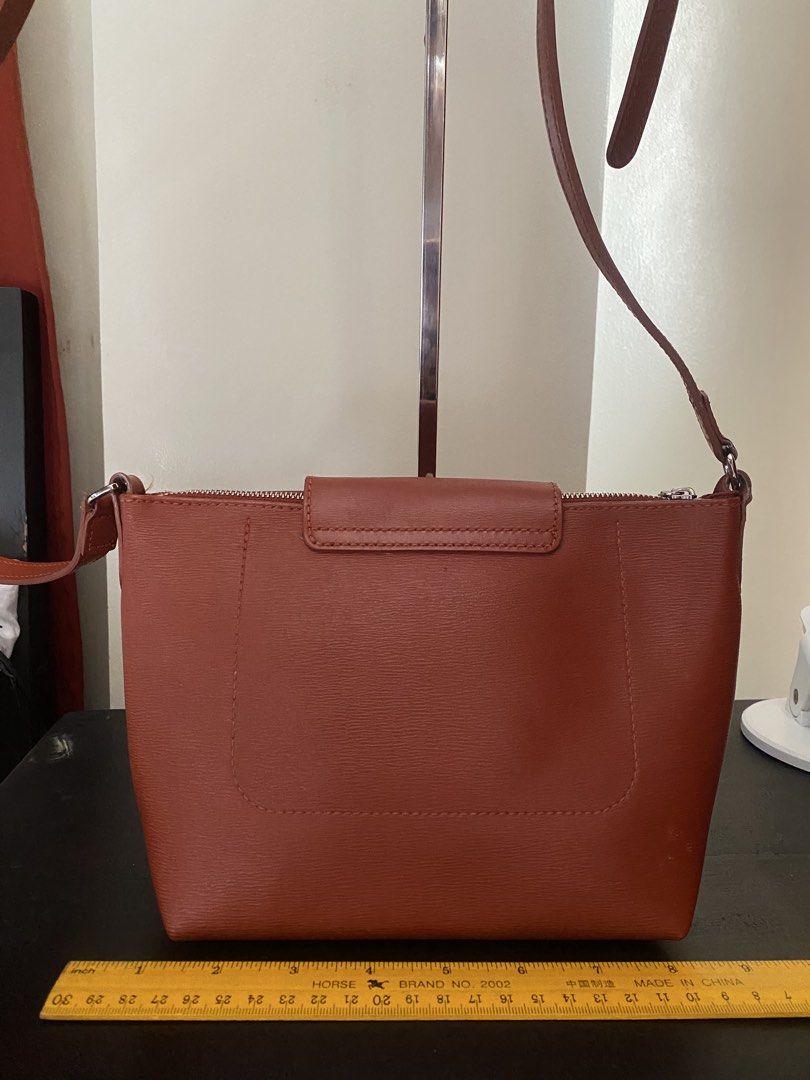 Longchamp le pliage city (Category: Luxury Bags & Wallets) located in Pasig City. Submitted by maricrism68145 (Listing ID 1468772367, Image 2). Description: Still in very good condition,bought in rustans.