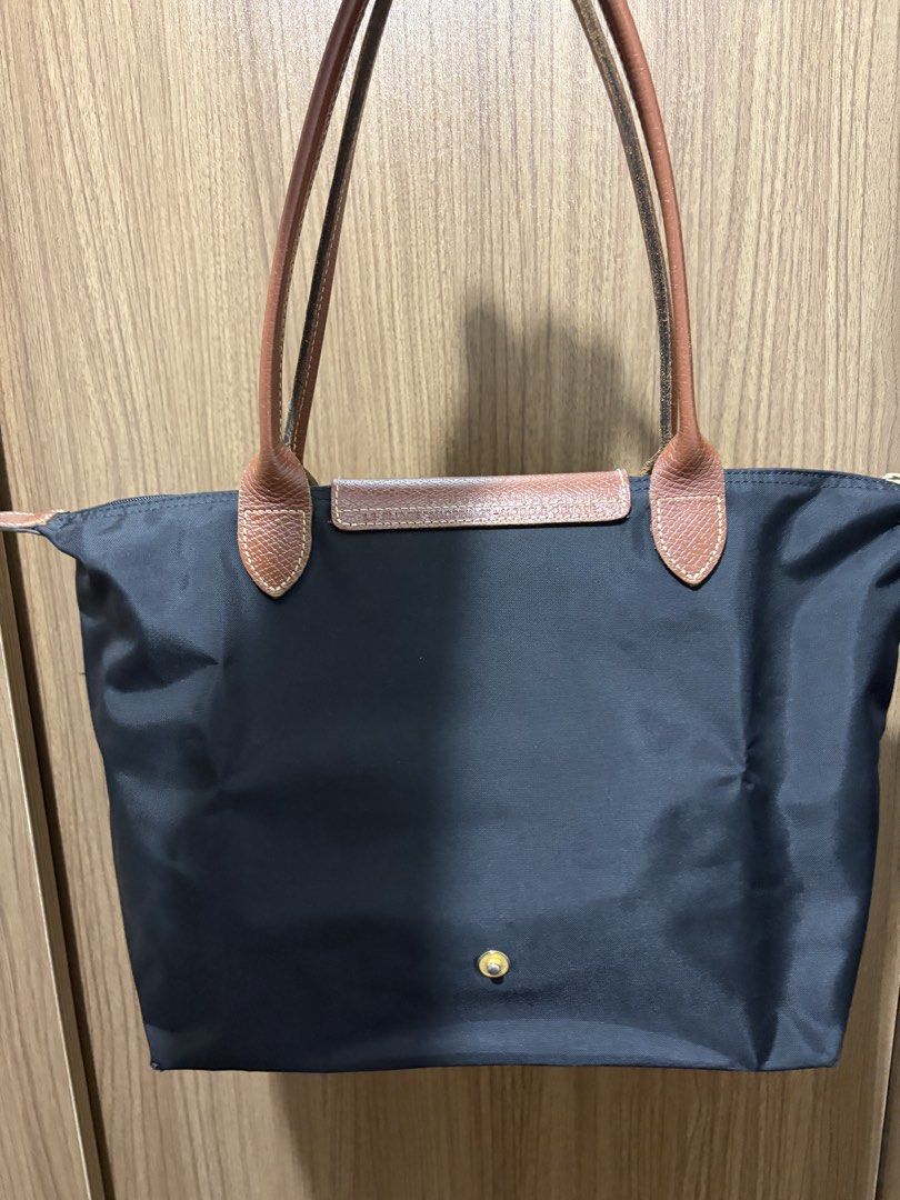 *Longchamp Le Pliage Long Handle* (Category: Luxury Bags & Wallets) located in Mandaluyong City. Submitted by localbudol (Listing ID 1468888320, Image 2). Description: .