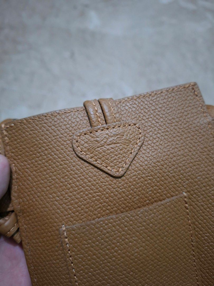 LONGCHAMP PHONE SLING (Category: Luxury Bags & Wallets) located in Manila. Submitted by crestymill (Listing ID 1468929122, Image 2). Description: FOR SALE 💌 LONGCHAMP PHONE SLING 850php.