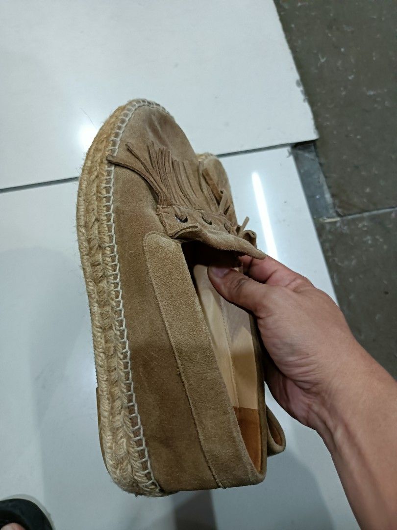 Longchamp Suede Fringe Espadrilles Size 41 Made In Spain (Category: Flats & Sandals) located in Manila. Submitted by pnjdianne25879 (Listing ID 1468838607, Image 3). Description: - Brand: Longchamp - Style: Slip-on espadrilles with fringe and eyelet details - Material: Brown suede upper with jute-wrapped midsole - Size: 41 (Made in Spain) - Condition: Soles and inner lining show visible signs of previous use; suede uppers have normal handling mar
