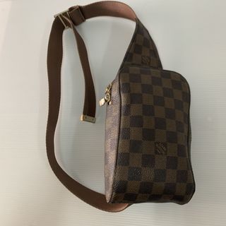 (Category: ) located in . Submitted by vintagebrandedstore (Listing ID 1468801380, Image 1). Description: .