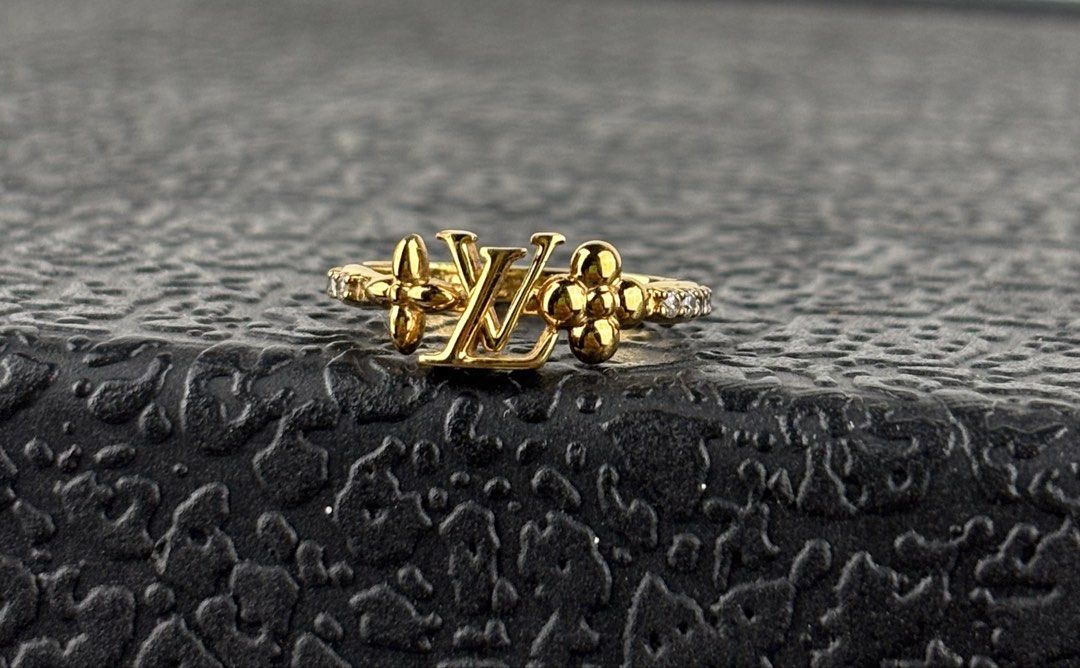 Louis Vuitton Iconic Ring (Category: Rings) located in Makati City. Submitted by ragrepository (Listing ID 1468786387, Image 2). Description: Louis Vuitton No inclusions Guaranteed authentic .