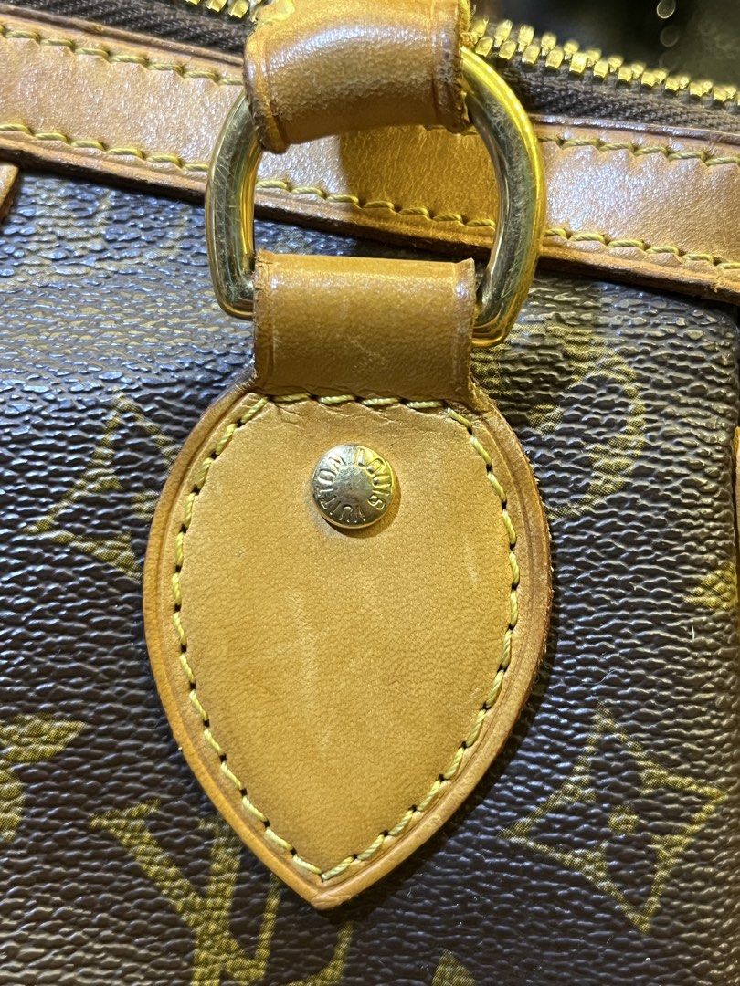Louis Vuitton Monogram Tivoli PM handbag (Category: Luxury Bags & Wallets) located in Mabalacat. Submitted by bizzybones (Listing ID 1468905942, Image 3). Description: AUTHENTIC/LEGIT VERY GOOD CONDITION MOP GCASH COURIER JNT.