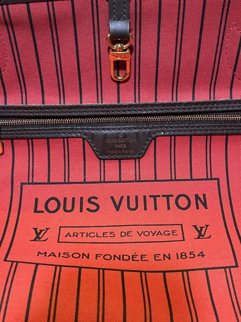 LOUIS VUITTON NEVERFULL TOTE BAG AUTHENTIC (Category: Luxury Bags & Wallets) located in Mabalacat. Submitted by bizzybones (Listing ID 1468875726, Image 2). Description: AUTHENTIC/LEGIT with pouch Damier Ebene (complete inclusions dustbag, box, paperbag and store receipt) No issues Excellent condition Mop gcash courier jnt.