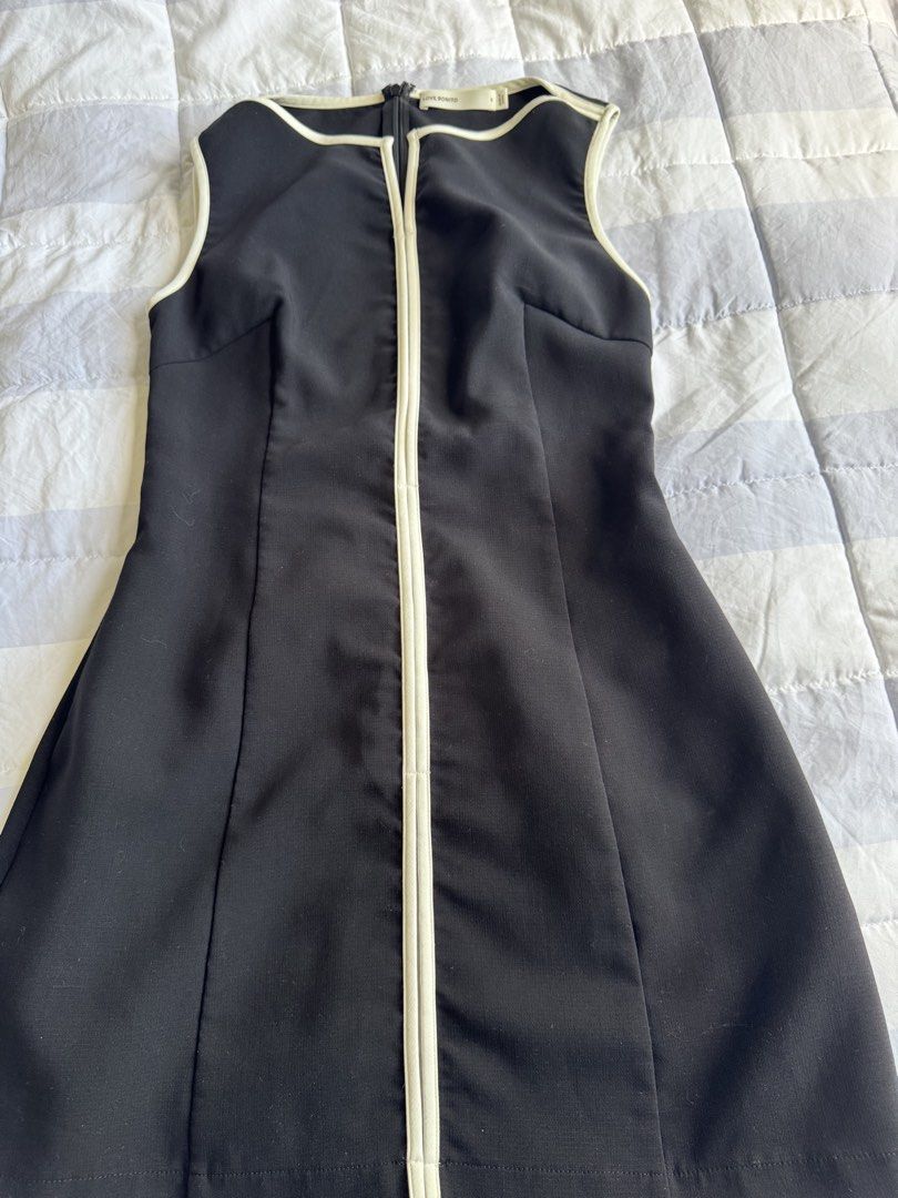Love Bonito (Category: Dresses) located in Manila. Submitted by supermommm (Listing ID 1468766334, Image 2). Description: .