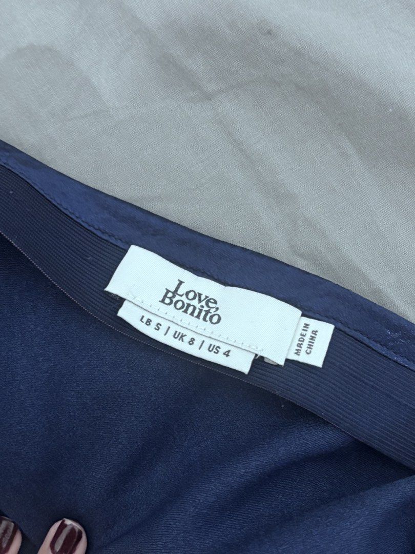 LOVE BONITO Blue Maxi Skirt (Category: Skirts) located in Manila. Submitted by vintage_wonder8 (Listing ID 1468869840, Image 2). Description: Size: S Bought in Malaysia Only worn a few times. No visible sogns of wear Price can be negotiated .