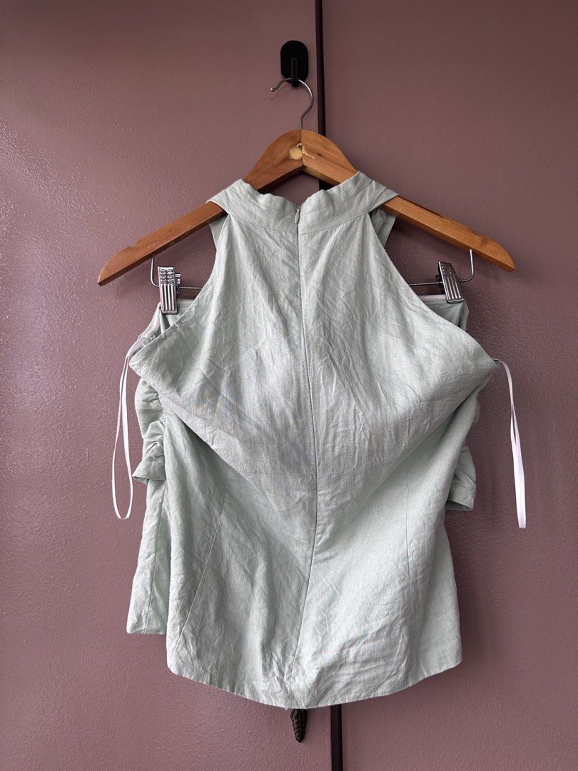 Love Bonito sage halter top (Category: Sleeveless) located in Abucay. Submitted by closetofaca (Listing ID 1468801642, Image 2). Description: Bust: up to 36”.