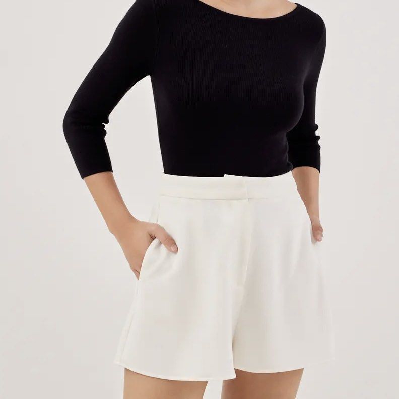 Love Bonito White Tailored Shorts (Category: Shorts) located in Santa Rosa. Submitted by jamrose (Listing ID 1468809239, Image 1). Description: - Brand: Love, Bonito - Item: White tailored shorts Highwaist no flaws Waist 22 L13.5.