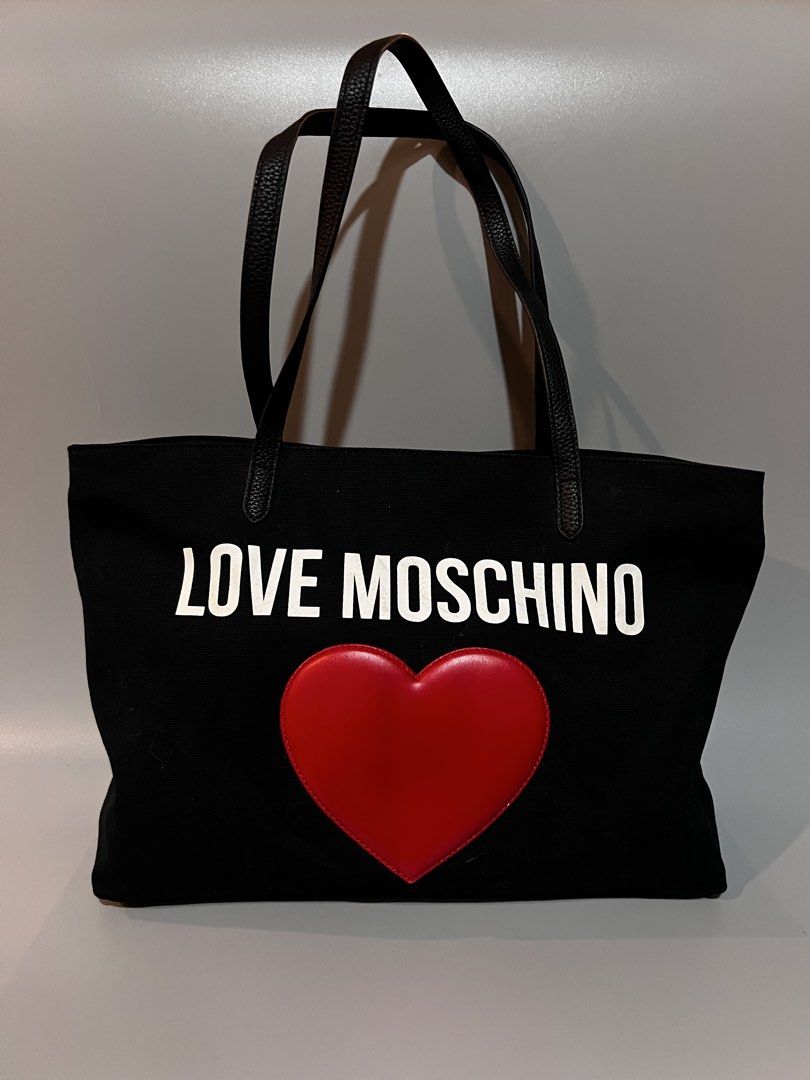 Love moschino tote (Category: Luxury Bags & Wallets) located in Davao. Submitted by triple_t_thrift (Listing ID 1468871386, Image 1). Description: .