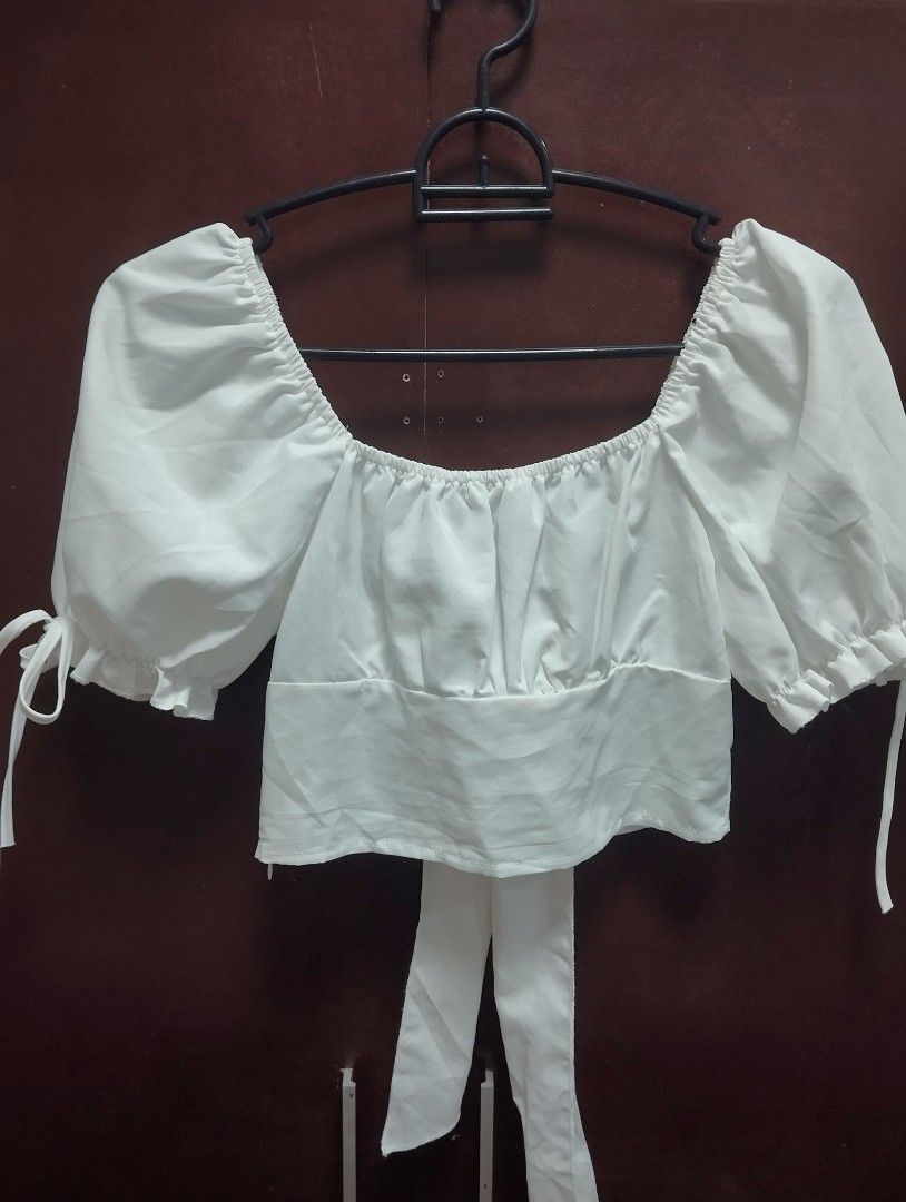 Lovito White Top Size S EU 34 US 4 (Category: Sleeveless) located in Dagupan City. Submitted by nahamul_1508 (Listing ID 1468903680, Image 1). Description: - Brand/Model: Lovito - Color: White - Size: EU 34 / US 4 - Condition: Great basic item - Features: Straps, gathered fabric details, clean neckline label - Style: Simple, comfortable everyday piece, easy to match with any bottom - Origin: Made in China.