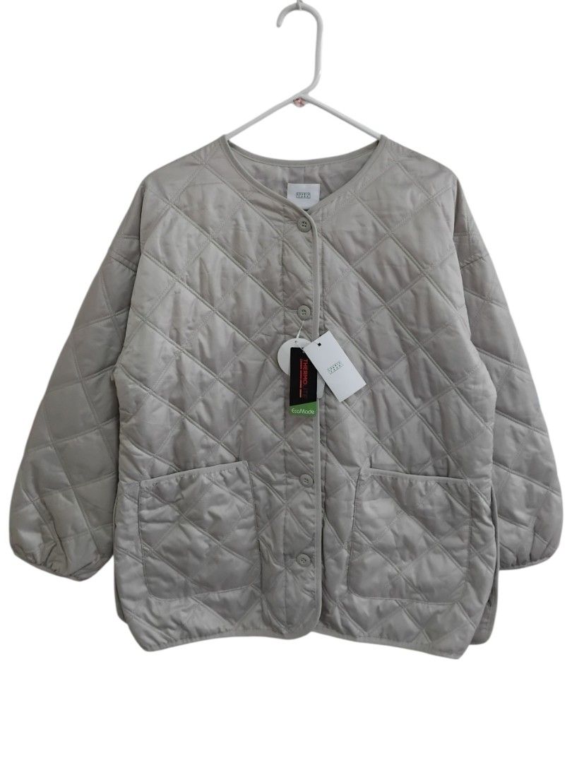 Lowry's Farm Japan Quilted Blouson Jacket (Category: Coats, Jackets and Outerwear) located in Pasig City. Submitted by hustlexcurate (Listing ID 1468726505, Image 1). Description: Lowry's Farm Japan Quilted Blouson Jacket Freesize on tag fits XL Dimensions: 23X29.
