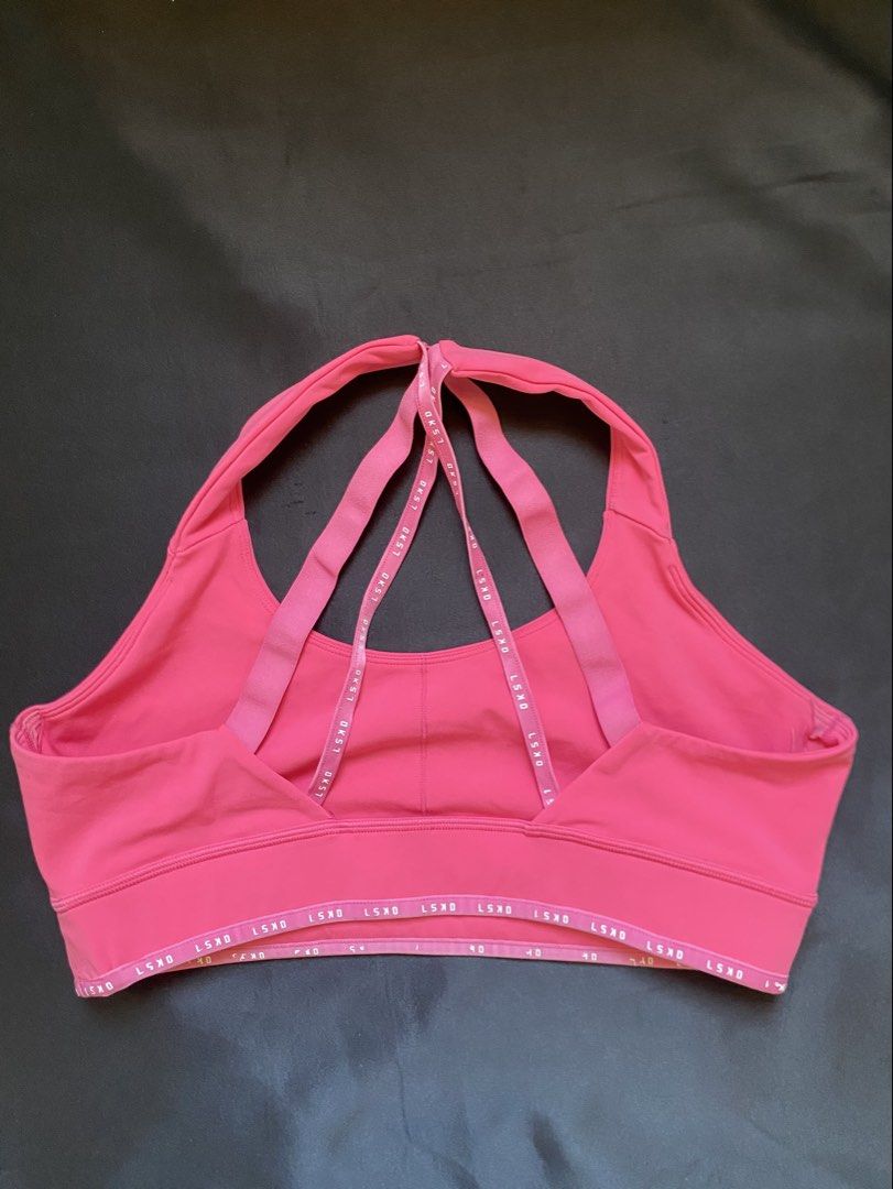 Lskd Padded bra (Category: Activewear) located in Manila. Submitted by 2mclo (Listing ID 1468862061, Image 2). Description: L$kd Sbra ( w/ pad slot ) - approximately fits ( C- D CUP) XL - on tag Buswidth: 16 ( stretchable) Length: 12 Issue: pak2 logo / washable dirt Condition: Very Good ✅.