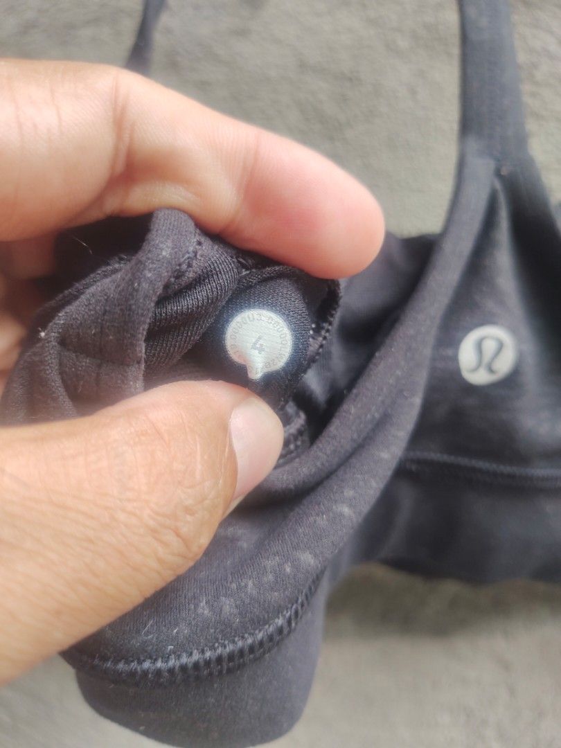 Lululemon (Category: Activewear) located in Legazpi City. Submitted by jaycie.thrift23 (Listing ID 1468713656, Image 3). Description: Lululemon excellent condition dot 4 on tag.