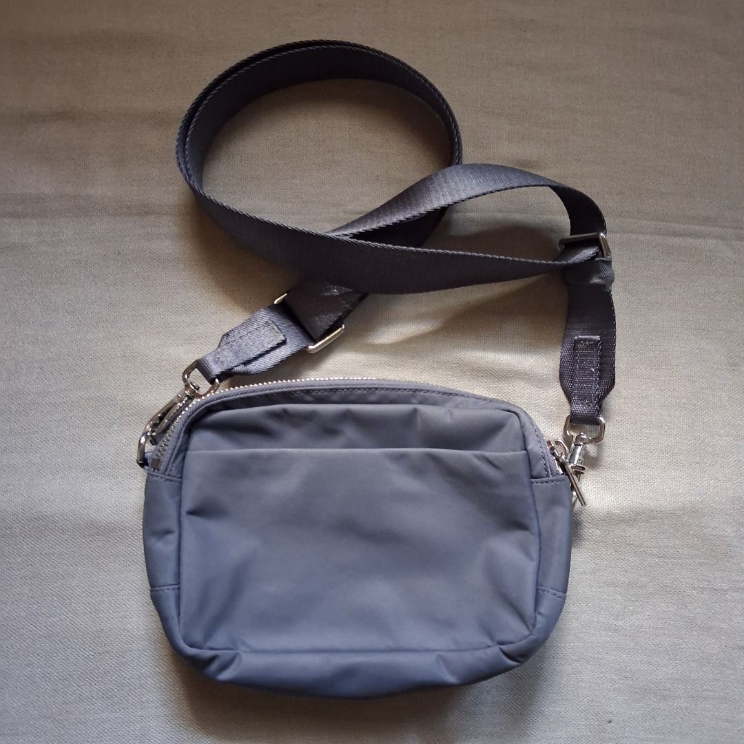 Lululemon Everywhere crossbody (Category: Cross-body Bags) located in Quezon City. Submitted by threeleggeddog (Listing ID 1468837734, Image 2). Description: pre-loved 8/10 condition blue color.