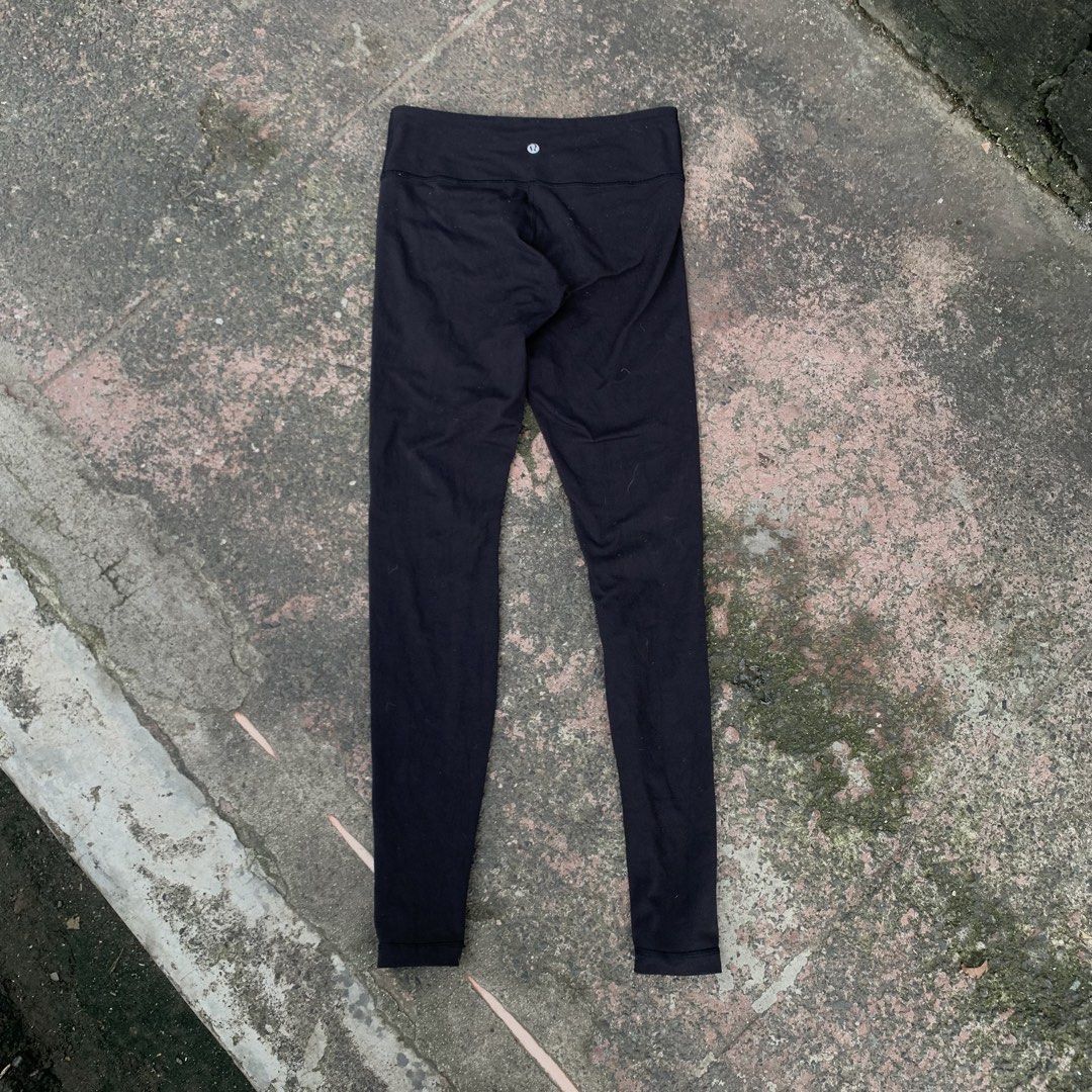Lululemon Leggings (Category: Activewear) located in Manila. Submitted by _thrift.clothes._ (Listing ID 1468731244, Image 2). Description: Size:6 W:26 L:37.