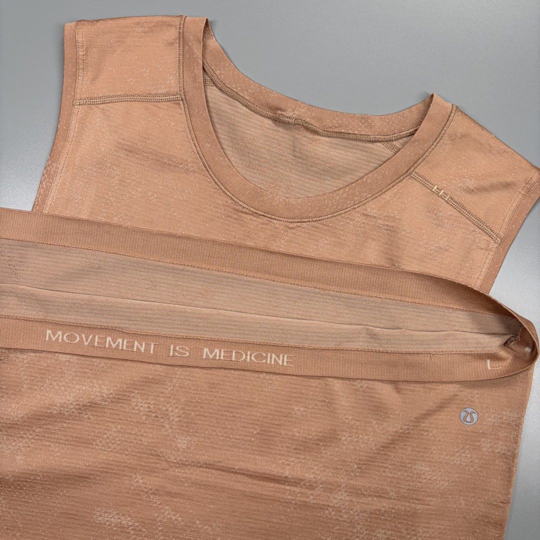 Lululemon Sando Reflectorized Logo (Category: Activewear) located in Cavite. Submitted by onebeancent (Listing ID 1468916347, Image 3). Description: Size: Large (Reflectorized Logo) Dimension: 21" Width | 28" Length Color: Sandstone Color Rate: 10/10 Issue: None Condition: Like new‼️ Mine: 650php Additional Shipping Fee (J&T Small Pouch) 75php Luzon 100php visayas 120php mindanao.