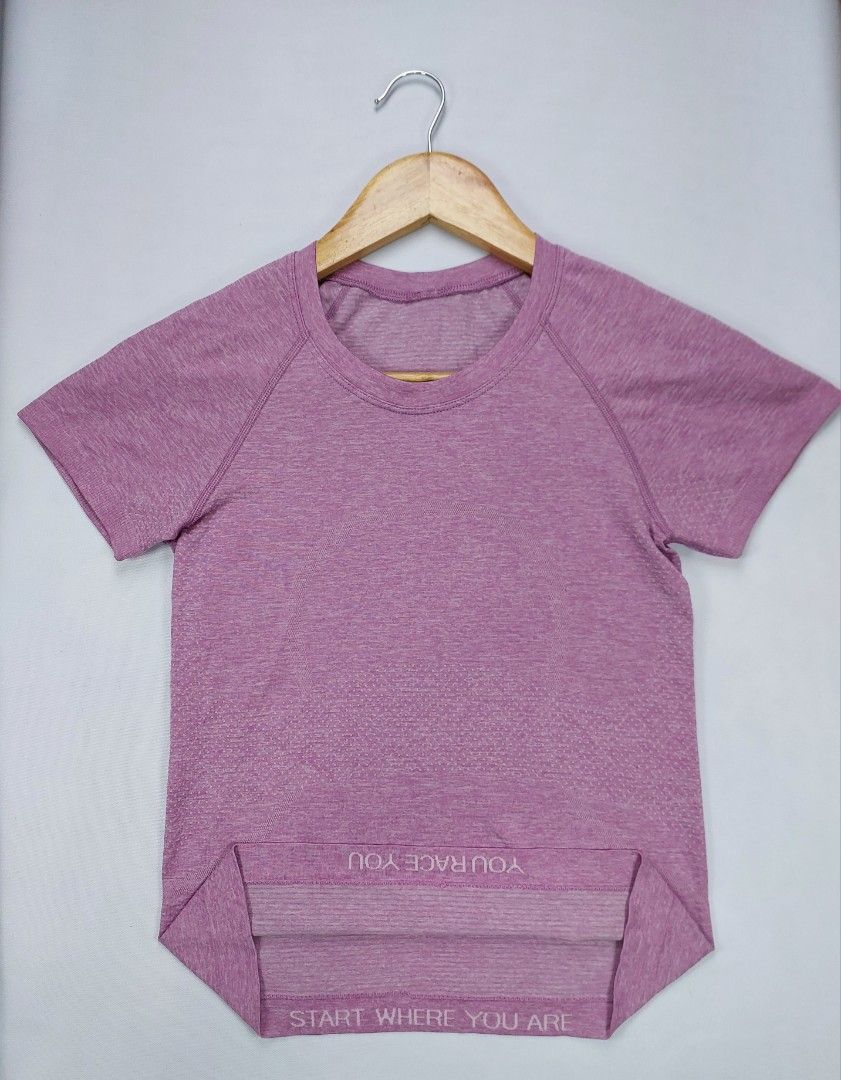 LULULEMON SHIRT (Category: Activewear) located in Baguio. Submitted by kayleeco21 (Listing ID 1468757389, Image 2). Description: .