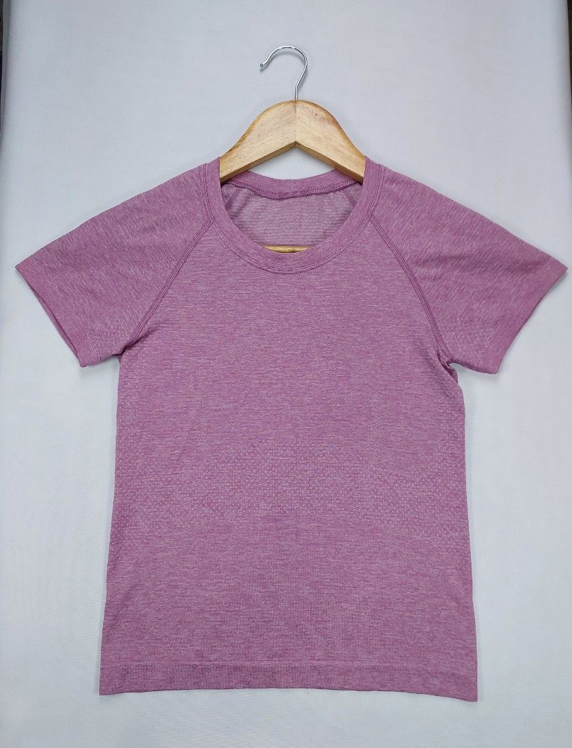LULULEMON SHIRT (Category: Activewear) located in Baguio. Submitted by kayleeco21 (Listing ID 1468757389, Image 1). Description: .