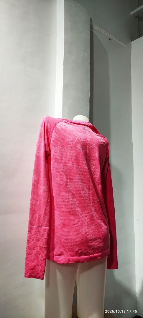 Lululemon (size 10) Swiftly Long Sleeve (Category: Activewear) located in Calamba. Submitted by lulu.thrift.finds (Listing ID 1468714085, Image 3). Description: Lululemon Size 10 Swiftly Long Sleeve No discount for single items. Can give a little discount for multiple-item purchases. Kindly check my store, selling all lulu :) First to pay basis Payment via GCash only Shipped thru Jnt within 2-3 days Free shipping for min 1.5k purchase Items will 