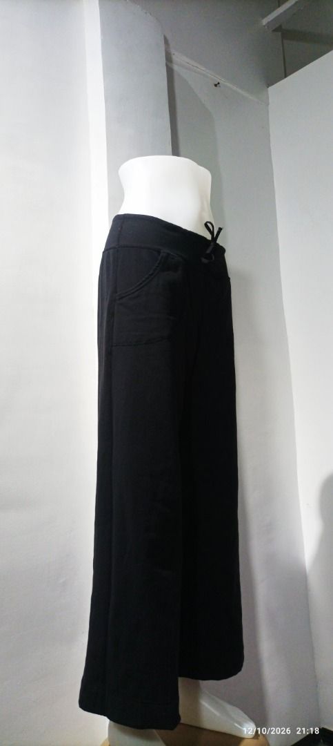 Lululemon (size 6) Pants (Category: Activewear) located in Calamba. Submitted by lulu.thrift.finds (Listing ID 1468716012, Image 2). Description: Lululemon Size 6 Pants No discount for single items. Can give a little discount for multiple-item purchases. Kindly check my store, selling all lulu :) First to pay basis Payment via GCash only Shipped thru Jnt within 2-3 days Free shipping for min 1.5k purchase Items will only be reserved for 1 day, wi