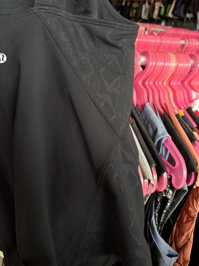 Lululemon Sleeveless (Category: Sleeveless) located in Puerto Princesa. Submitted by 18arc (Listing ID 1468754623, Image 3). Description: .