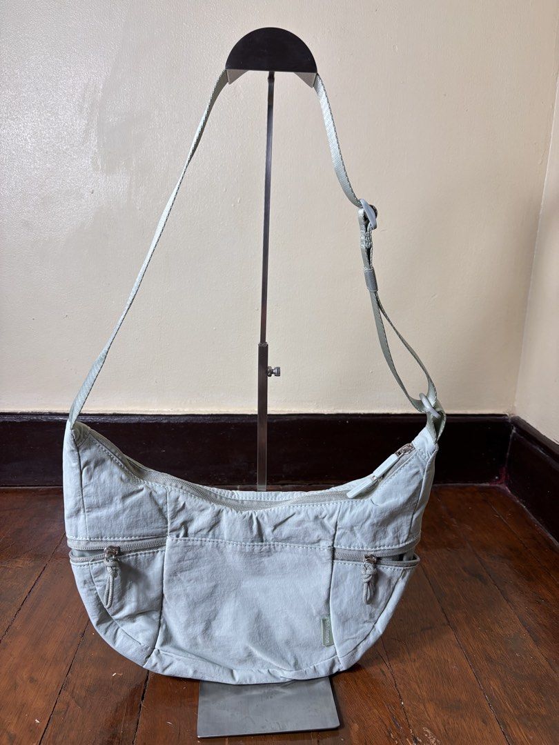 Lululemon Sling Bag (Category: Cross-body Bags) located in Manila. Submitted by earlylifecrisis (Listing ID 1468828836, Image 2). Description: Condition 9/10 Measure it by inch Width: 14.5 Length: 7.5 Depth: 3.5 Handle:15.5 •Refund / Returns not allowed allowed •Please do check the dimensions size on labels sometimes are not accurate on the sizing •Ask me before purchasing.