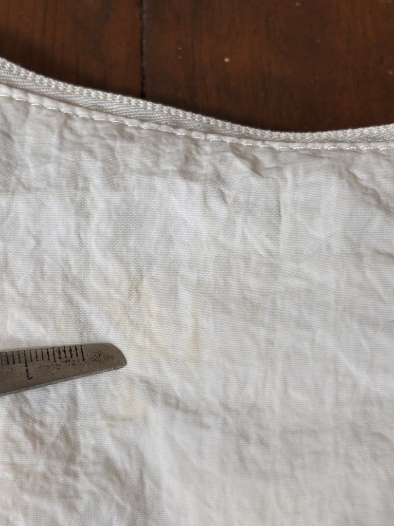 Lululemon Sling Bag (Category: Shoulder Bags) located in Manila. Submitted by earlylifecrisis (Listing ID 1468838750, Image 3). Description: Condition 9/10 Yellowing not noticeable Measure it by inch Width: 21 Length: 10.5 Depth: 5 Handle: 9.5 •Refund / Returns not allowed allowed •Please do check the dimensions size on labels sometimes are not accurate on the sizing •Ask me before purchasing.