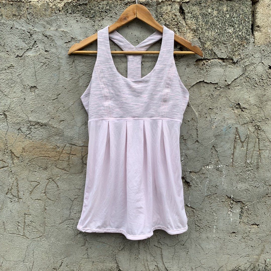 Lululemon Tops (Category: Activewear) located in Manila. Submitted by _thrift.clothes._ (Listing ID 1468726865, Image 1). Description: W:15 L:27.