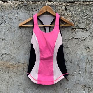 (Category: ) located in . Submitted by _thrift.clothes._ (Listing ID 1468730826, Image 1). Description: .