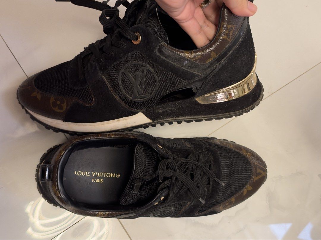 LV Rubber Shoes (Category: Sneakers & Footwear) located in Santa Cruz, Pampanga. Submitted by itsandreiyanga (Listing ID 1468793571, Image 2). Description: Size 39 womens Bought in Japan Preloved item Loc: Pasay .