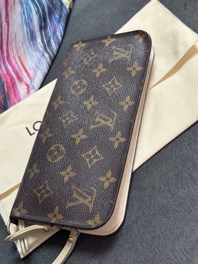 LV WALLET (Category: Luxury Bags & Wallets) located in Manila. Submitted by prettystuff1008 (Listing ID 1468823347, Image 3). Description: Still in good condition Store bought With sign of use no flaws Selling low.