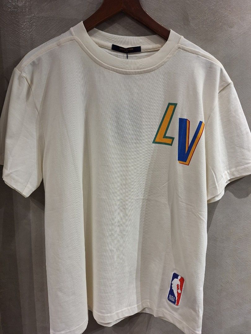 LV x NBA shirt small boxy type (Category: Coats, Jackets and Outerwear) located in Muntinlupa City. Submitted by kstefanomela14 (Listing ID 1468929494, Image 1). Description: brandnew no issue lv shirt beige small - 21.5 x 26.5 cod cop.