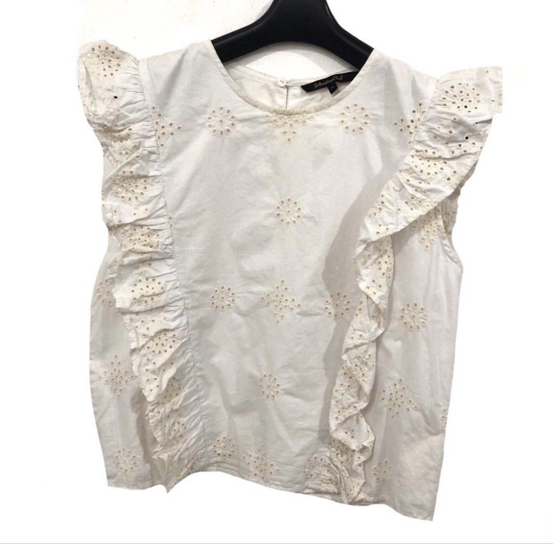 M- Saturday Club Eyelet Top (Category: Blouses) located in Quezon City. Submitted by extrapetite_ph (Listing ID 1468768573, Image 1). Description: .