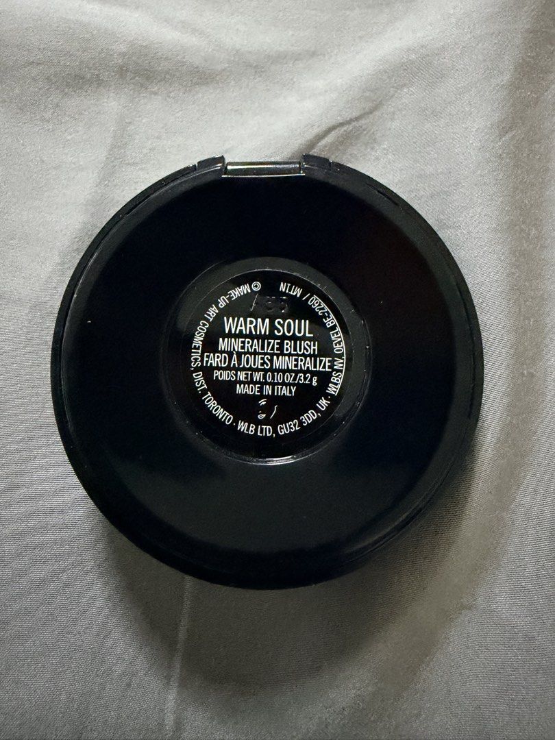 MAC WARM SOUL MINERALIZE BLUSH (Category: Makeup) located in Quezon City. Submitted by bloompicks (Listing ID 1468868138, Image 2). Description: Retails for over 2k++ Bought this year. 95% full. Used 2x only. Natural flush glow finish.