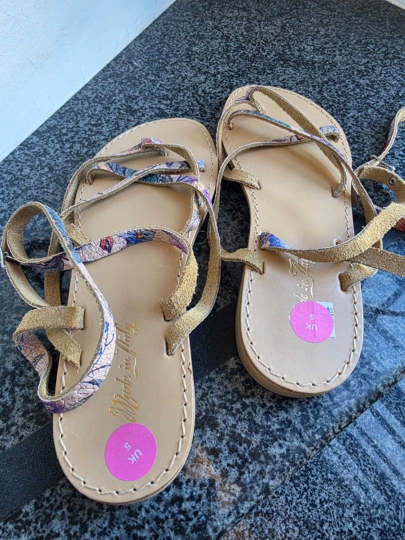 Made in Italy sandals (Category: Flats & Sandals) located in Baguio. Submitted by jz_finds (Listing ID 1468791463, Image 2). Description: size : 38.