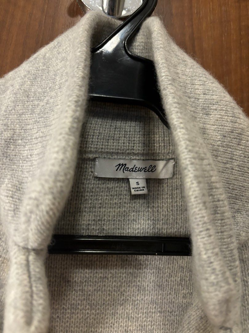 Madewell Grey Knit Coat (Category: Coats, Jackets and Outerwear) located in Muntinlupa City. Submitted by juliegarcia (Listing ID 1468802509, Image 3). Description: 🚢 Shipping fee not included. 💸 Price negotiable. 💌 DM for more photos & info. .